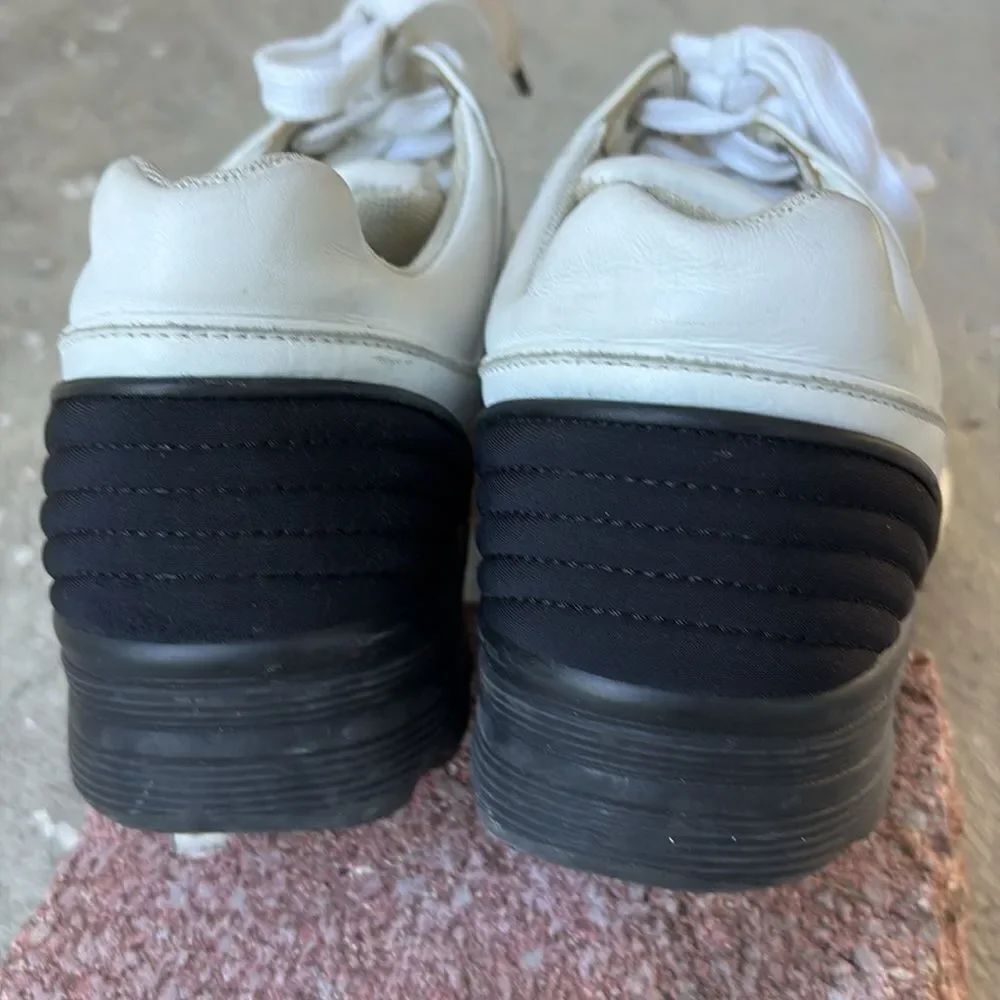 Chanel leather trainers - Picture 6 of 12